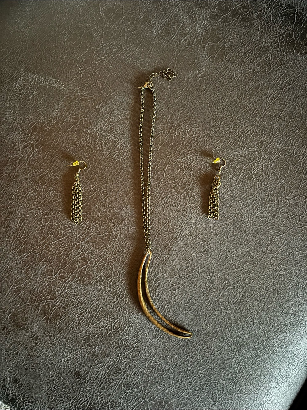 paparazzi Gold Crescent Pendant Necklace with Chain Tassel Earrings